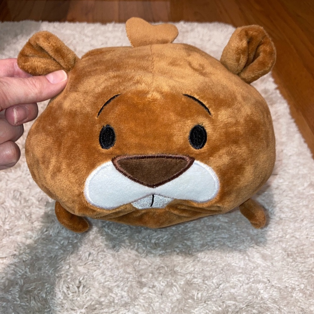 PLUSH BEAVER NWOT